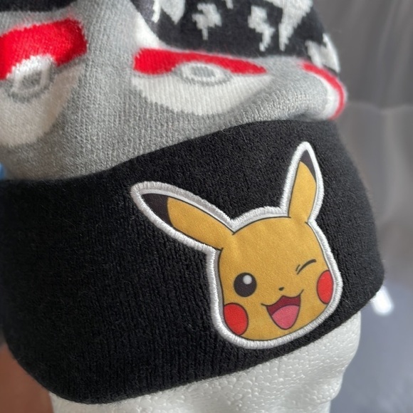 Pokémon Pikachu Pokeball Knit Beanie Hat size L/XL - Picture 11 of 13